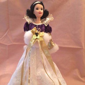 Barbie Snow White Holiday Princess 1998 NIB